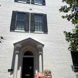 DC Movie Tours - Fun stops for pictures allowed to get on and off