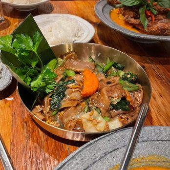 Lemongrass Brooklyn - Thai Near Me - Brooklyn, New York