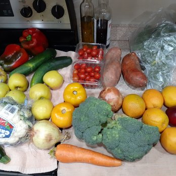 Perfectly imperfect Produce - 8/26/20 lately these boxes have been very "filler heavy" with excessive amounts of the same type of produce just to make the weight up. - Fruits & Veggies Near Me - Cleveland, Ohio
