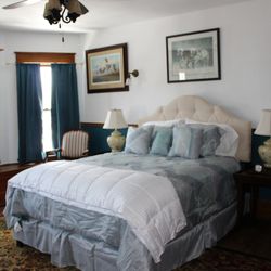 Victorian Manor Bed and Breakfast