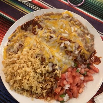 Alma Mexicana - Chicken Enchiladas Plate - Mexican Near Me - Miami Beach, Florida Alma Mexicana - Chicken Enchiladas Plate - Mexican Near Me - Miami Beach, Florida