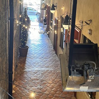 Marisa's Fantasia - Love these alleyway to the store! - Flowers & Gifts Near Me - Petaluma, California Marisa's Fantasia - Love these alleyway to the store! - Flowers & Gifts Near Me - Petaluma, California
