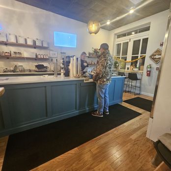 2nd Wave Coffee & Social - Ordering coffee at the shop. - Coffee & Tea Near Me - Berlin, Maryland
