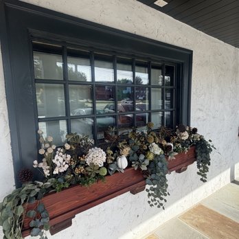 The Stone Tavern - 10/10/26 beautiful decorations- rustic and super welcoming. - Irish Near Me - West Chester, Pennsylvania