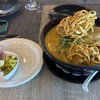 Kan’s Thai Kitchen - Khao soi with chicken - Thai Near Me - Fort Lauderdale, Florida