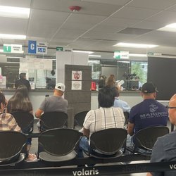 Consulado General De Mexico - Sala de espera para tramitar matrícula consular y renovar de pasaporte. ¡Instalaciones amplias, ordenas, silenciosas y sobre todo limpias!
