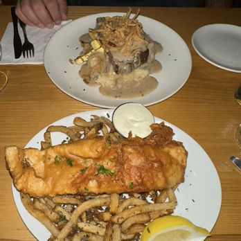 The Bench - Fish n chips with duck fat fries and sage gravy meatloaf dinner - Pizza Near Me - Stowe, Vermont