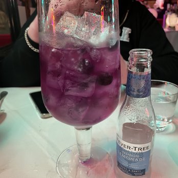 Ave Mario - Big Blue G&T - Italian Near Me - London, XGL
