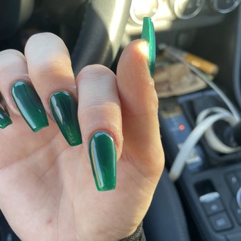 CQ Nails - Dried acrylic left on my fingers - Nail Salons Near Me - Woodland Hills, California