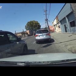 DeSoto Cab Co. - Driver trying to force his way in by running me off the road. Easily could've waited two seconds and changed lanes behind me.