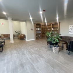 Olive Coffee - Lots of sitting area