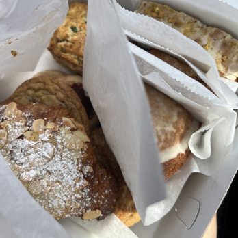Proof Bakery - 4/26/2022: they squeezed everything in one box. Not very happy about this - Coffee & Tea Near Me - Los Angeles, California