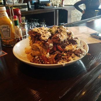 Crawford's Food and Spirits - Nachos with out the can - Pubs Near Me - Chicago, Illinois