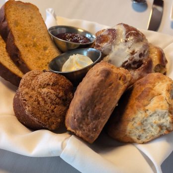 39 Restaurant - Bread basket - Breakfast & Brunch Near Me - Oklahoma City, Oklahoma