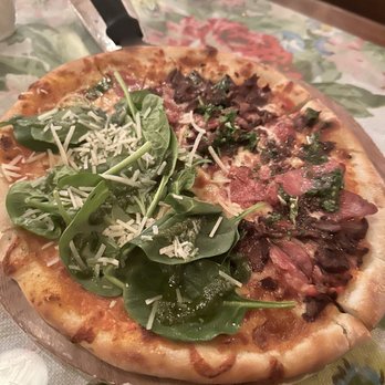 Pirilo - Pizza rosada (left) and la pampa (right) - Pizza Near Me - San Juan, Puerto Rico Pirilo - Pizza rosada (left) and la pampa (right) - Pizza Near Me - San Juan, Puerto Rico