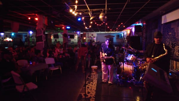 Tee Dee's Lounge by null