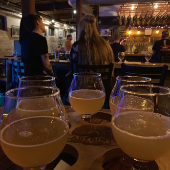 Labyrinth Brewing Company - Flight of IPAs - Breweries Near Me - Manchester, Connecticut Labyrinth Brewing Company - Flight of IPAs - Breweries Near Me - Manchester, Connecticut