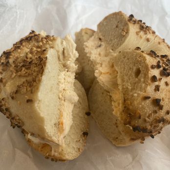 Bagel Pub - Toasted Garlic Bagel with Honey Bacon Sriracha Cream Cheese - Coffee & Tea Near Me - Brooklyn, New York Bagel Pub - Toasted Garlic Bagel with Honey Bacon Sriracha Cream Cheese - Coffee & Tea Near Me - Brooklyn, New York