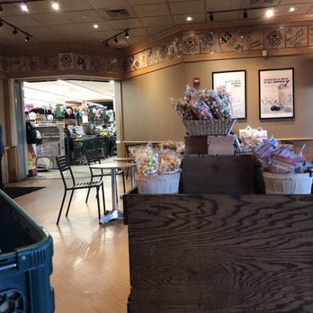 The Coffee Bean & Tea Leaf - Entrance from Foodland - Coffee & Tea Near Me - Ewa Beach, Hawaii