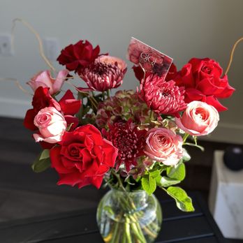 GiGi Flower Studio - Florists Near Me GiGi Flower Studio - Florists Near Me