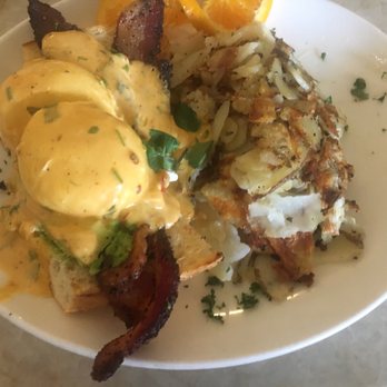 Plums Cafe - Santa Fe Benedict, servant style - Breakfast & Brunch Near Me - Costa Mesa, California