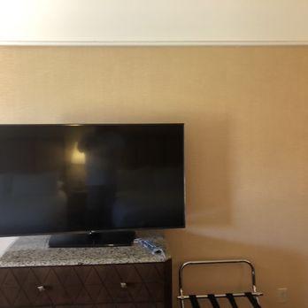 Hilton Stockton - TV - Hotels Near Me - Stockton, California