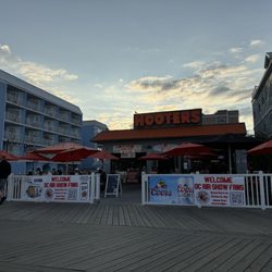 Hooters - Front Entrance