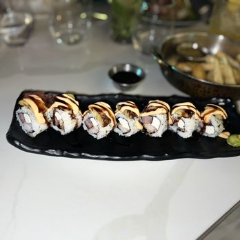 Aura Cocina - Hangover roll - Asian Fusion Near Me - Brooklyn, New York Aura Cocina - Hangover roll - Asian Fusion Near Me - Brooklyn, New York