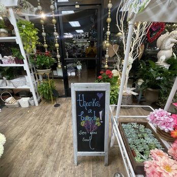 Flowers By Maria - Florists Near Me - Simi Valley, California