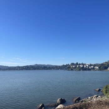Blackies Pasture - Parks Near Me - Tiburon, California