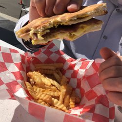 Molo's Miami Grill