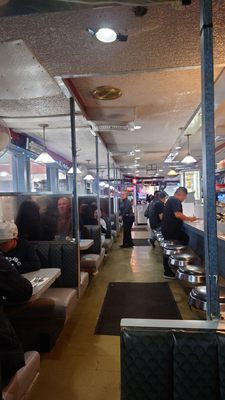 Pearl Diner by null