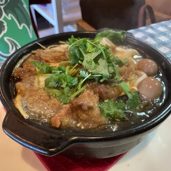 Xing’s Kitchen - Claypot noodle with crispy pork - Noodles Near Me - Sugar Land, Texas Xing’s Kitchen - Claypot noodle with crispy pork - Noodles Near Me - Sugar Land, Texas
