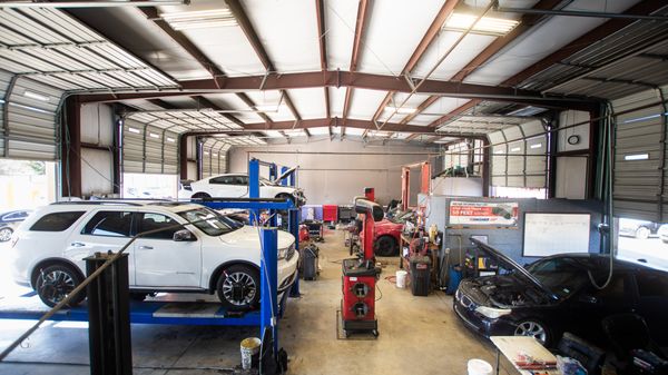 5 Speed Auto Collision Center