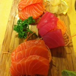 Sushi MURA - Salmon and Tuna Sashimi