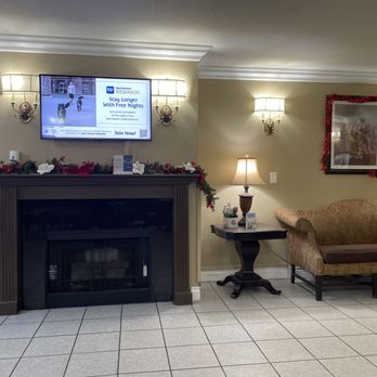 Best Western Colonial Inn - Lobby - Hotels Near Me - Selma, California