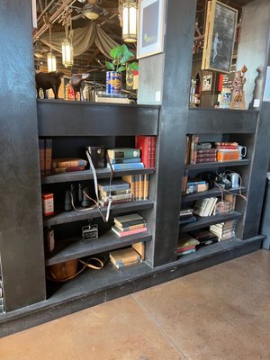 PETTY THIEVES BREWING COMPANY - Updated May 2024 - 177 Photos & 57 ...