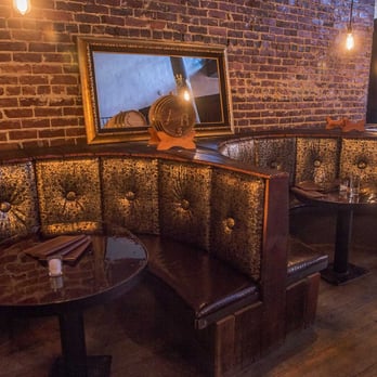The Berry & Rye - Interior, The Berry and Rye in Omaha, NE - Cocktail Bars Near Me - Omaha, Nebraska The Berry & Rye - Interior, The Berry and Rye in Omaha, NE - Cocktail Bars Near Me - Omaha, Nebraska