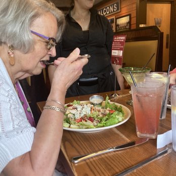 99 Restaurants - Diane bantered with Coleen - Pubs Near Me - Mashpee, Massachusetts