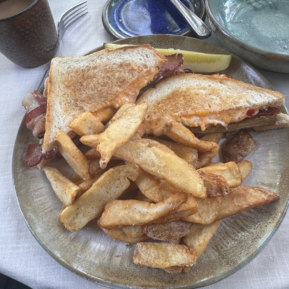 Old Mill Pottery House Cafe - Pimento cheese BLT - American Near Me - Pigeon Forge, Tennessee Old Mill Pottery House Cafe - Pimento cheese BLT - American Near Me - Pigeon Forge, Tennessee