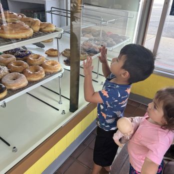 Henry's Donuts - Donuts - Donuts Near Me - West Covina, California
