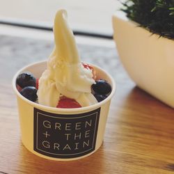 Signature tart organic frozen yogurt // minnesota's best frozen yogurt 2015