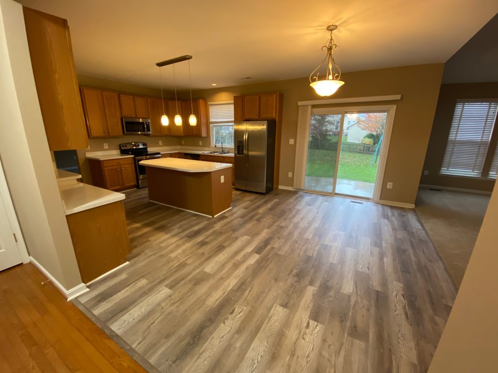 CUSTOM TUB AND TILE RESURFACING Updated October 2024 105 Photos & 32 Reviews 1890 N Market