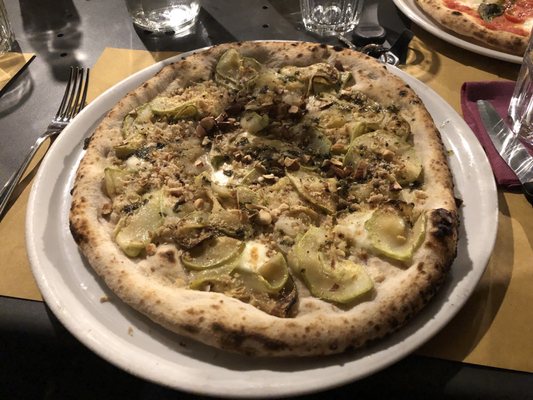 Pizzeria Bio In un angolo di mondo... by null