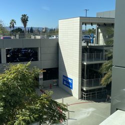 MID-VALLEY COMPREHENSIVE HEALTH CENTER - 17 Photos & 68 Reviews - 7515 ...