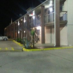 The Moultrie Inn - The left side