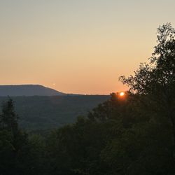 Rosehaven Inn - Sunrise over Rosehaven- view from room 2