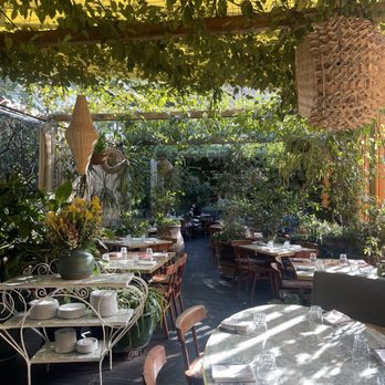 bella aurora - Such a cute seating area - Restaurants Near Me - México, D.F., DIF bella aurora - Such a cute seating area - Restaurants Near Me - México, D.F., DIF