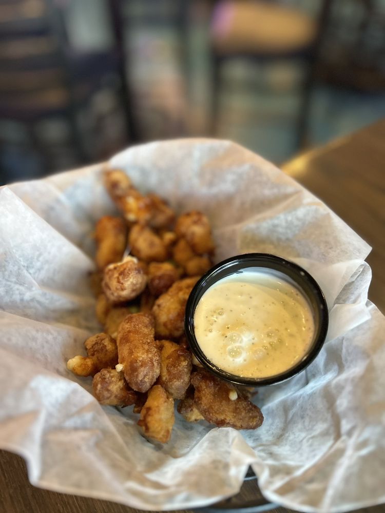 LAKESIDE BAR & GRILL Updated October 2024 274 Photos & 579 Reviews