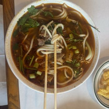 Gourmet Kingdom - F16.牛肉米线 Spiced Beef in Rice Noodle Soup - Chinese Near Me - Carrboro, North Carolina